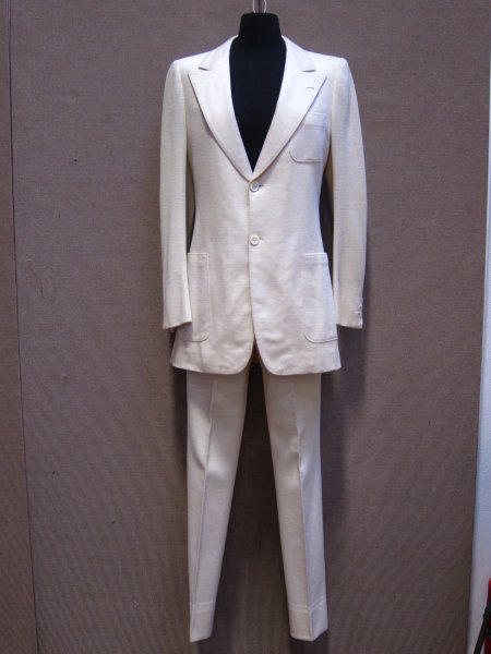 Белый костюм Джона Леннона с обложки Abbey Road будет выставлен на аукцион