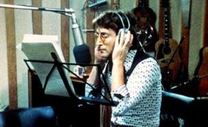 Микрофоны Джона Леннона станут лотами интернет-аукциона