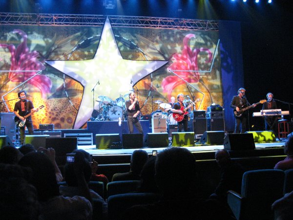  Ринго Старр и его группа 4 июня концертом в Киеве открыли свой европейский тур 2011 года 